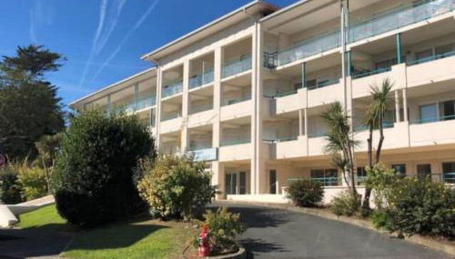 Studio au calme avec piscine, face golf, parking gratuit, tout à pied à 10mn centre ville - Foto 2