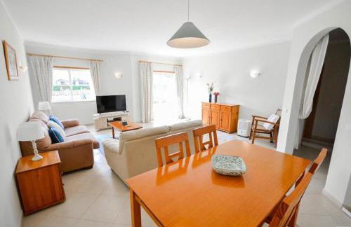 Pool View 2 bedroom 1st floor apartment, Oasis Parque near Alvor AT14 - Foto 9