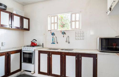 Car in the garage and everything on foot. - Photo 28