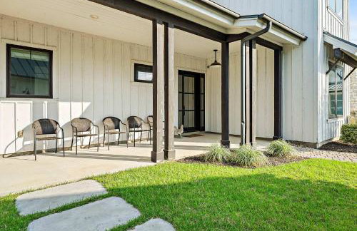 Scenic Lake Travis Farmhouse - Pickleball - BBQ - Foto 30