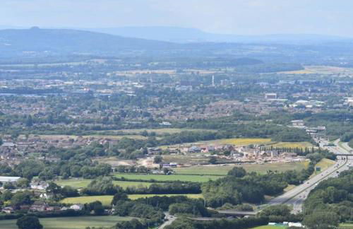 2-bedroom house in Cheltenham town centre - Photo 45