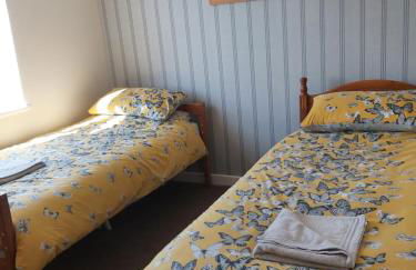 Family stay by the beach - Photo 12