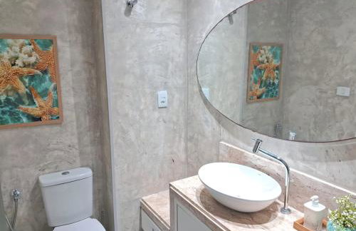 FLAT ENCANTADOR A UM PASSO DA PRAIA - Foto 51