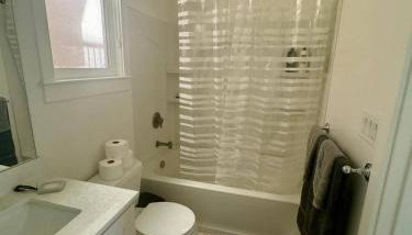 Amazing, Sunny, and Spacious! Steps to Campus! - Foto 5, Other