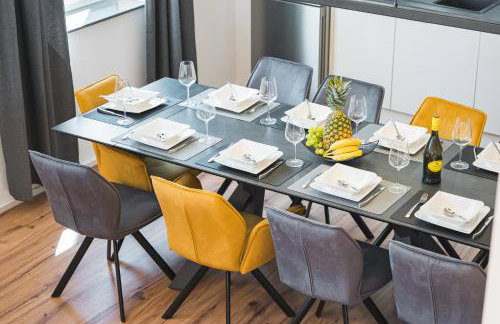 Golden Home with Barbecue, Yoga, Football Table - Photo 1