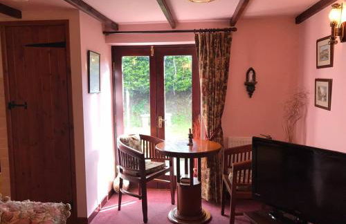 Converted Stone Barn -20 Acres - Farm Animals! - Photo 10