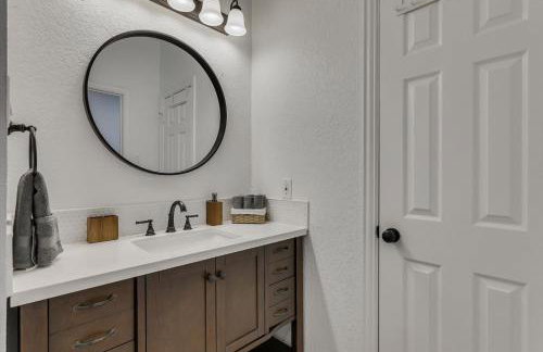 Luxurious 5 Bedroom Retreat with Pool - Foto 27