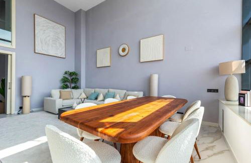 Penthouse Duplex with TOP Views! - Photo 23