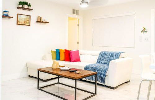 Waterfront HotTub Steps from the Airport Boat Slip - Foto 14