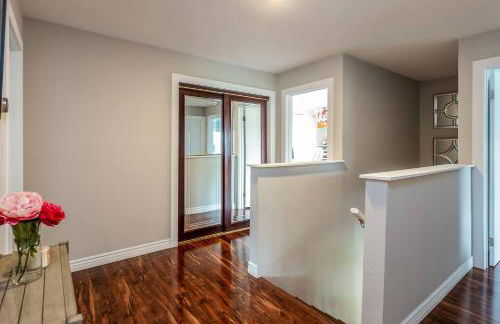 Spacious 5BR San Jose Home w Parking & Backyard - Foto 26