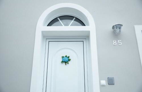 Seaside Azores Villa with natural pool, terrace & barbecue - Photo 4