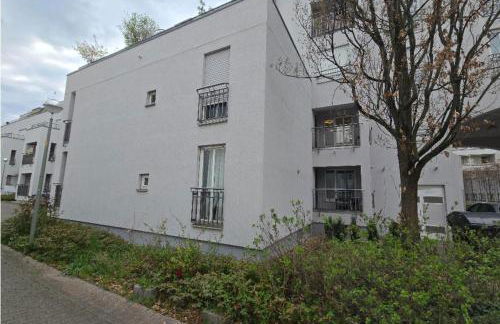 zentrale Design-Ferienwohnung mit Balkon und Stellplatz in Karlsruhe - APOLONIAliving - Foto 27