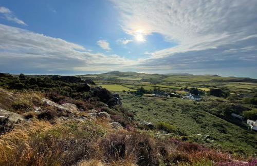 The Hut@Trefechan Wen - Coastal Coziness! - Photo 31