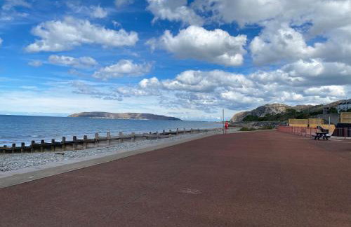 Lovely New 2 Bedroom Condo with Stunning Seaviews - Foto 17