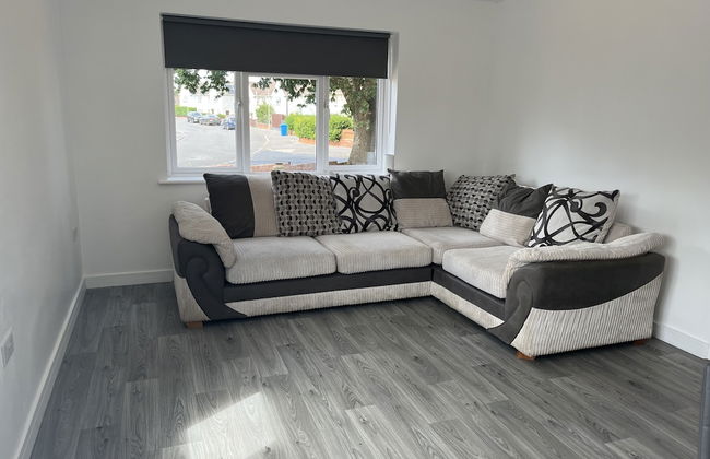 House - Sleeps 14, Onsite Parking & Pets Allowed - Foto 10