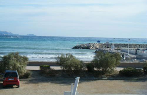 Front de mer les pieds dans l'eau - Foto 11