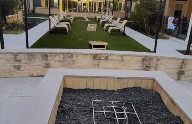 Beautiful Condo on Riverwalk w King Ste Free Parking Pet friendly centrally Located on the Riverwalk - Photo 11