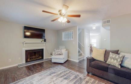 stylish townhome, sleeps 8, pet friendly - Foto 9