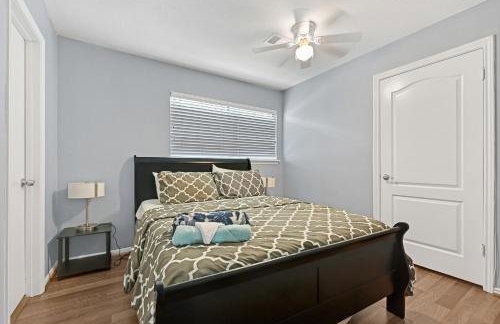 Home for summer with pool, pool table, outdoor kitchen,patio and balcony - Foto 35