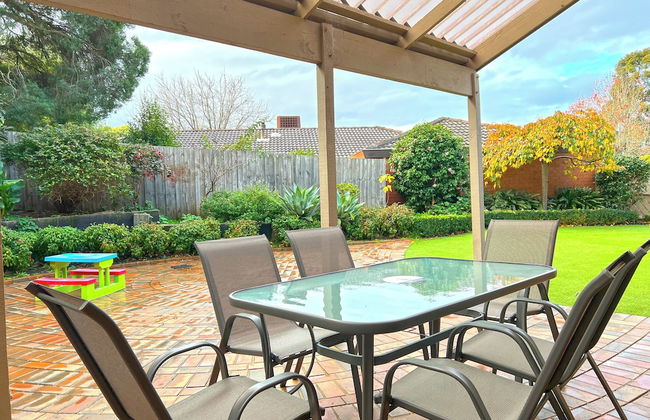 Stylish Retreat at Wheelers Hill 5BRM - Foto 46