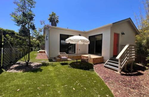 The Quaint Cardiff Hideaway with Pak N Play - Foto 20