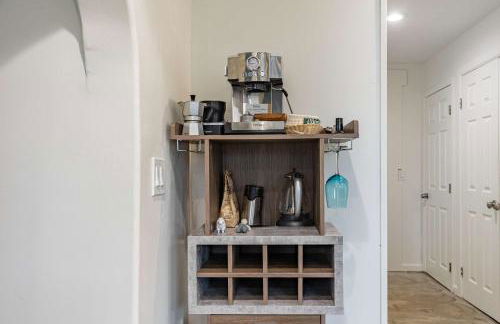 Modern 5BR Home with Mtn Views BBQ & Pool Table - Foto 20