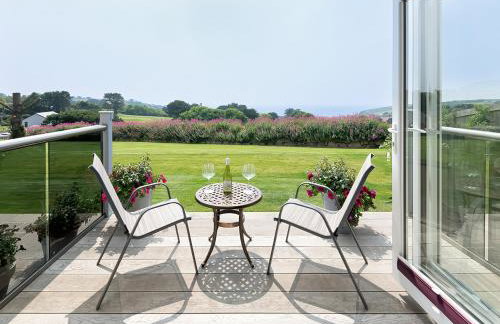 Greenside Studio - Photo 1