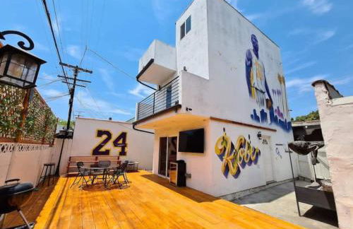 3 bedroom with Hot Tub and Video game console 10 minutes from Rodeo Drive Beverly Hills - Photo 1