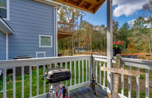 10 Mi to Lake Conroe Couples Retreat with Porch! - Photo 17