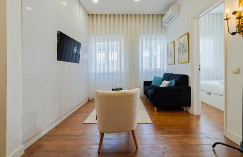 Boutique Home in Setúbal, By Home Match - Photo 5