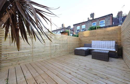 Newly refurbished 2 br apartment with a beautiful garden - Foto 7