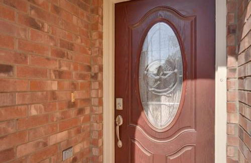 PRIVATE POOL w/Full Amenities by BLD & Joe Pool LK - Foto 16