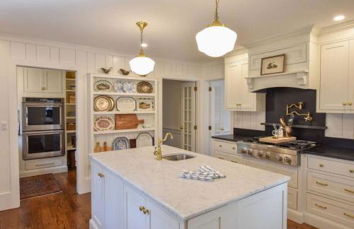 Pond-Front Home w Water Views - Foto 9