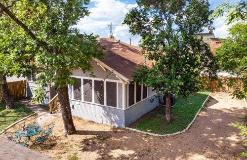 Pets OK • Backyard - 3 miles to River Walk & Alamo - Foto 44