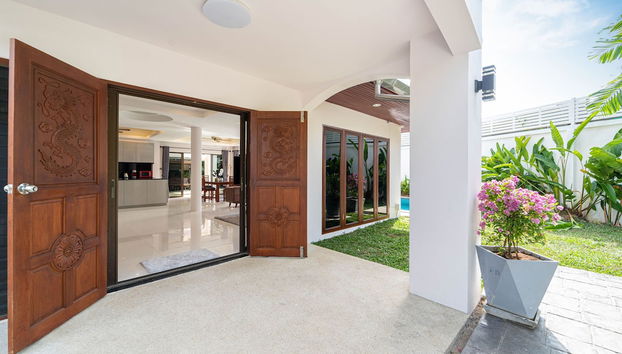 Tropical 3BR Pool Villa Amaya in Kamala - Foto 2, Entrada interior