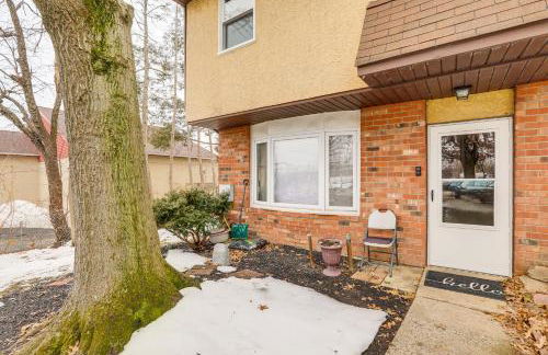 Walk to Mall and Train Station! Philly Suburb Stay - Foto 26