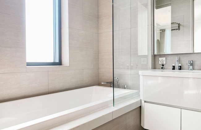 Elegant 3Br With Private Lift And Extra Room Menara Jakarta Kemayoran Apartment - Foto 25