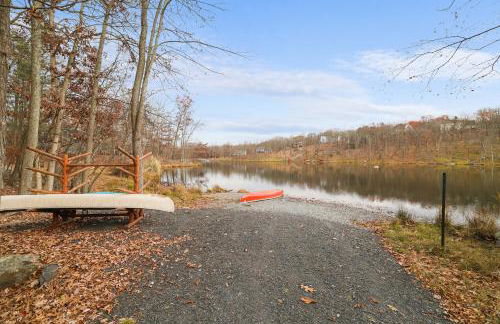Luxurious Poconos Retreat - Hot Tub, Sauna, Games - Foto 54