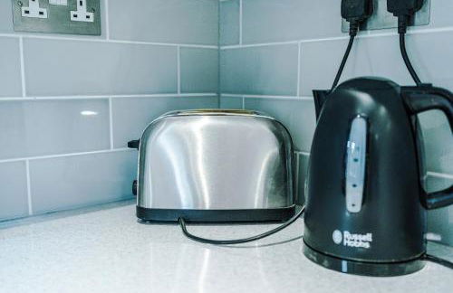 Stylish 2BR House for 4 in Manchester with Parking - Foto 50