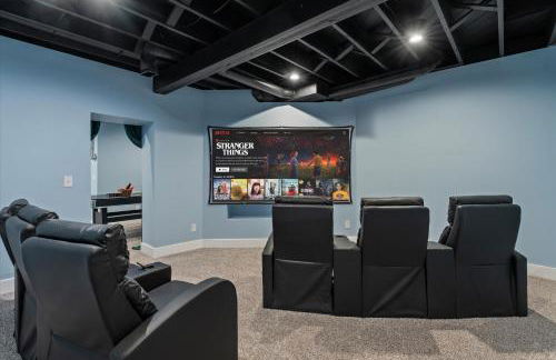 5bd Movie Theater - 7mins to UND - Backyard BBQ - Foto 3