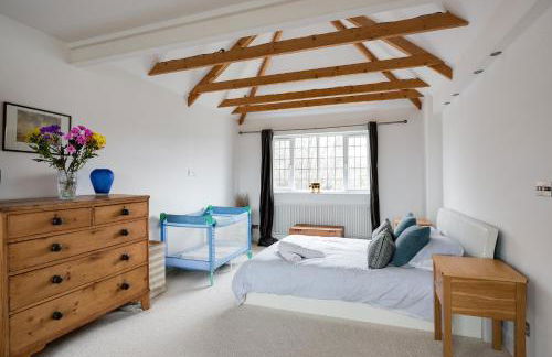 Harbourways Emsworth, Pet Friendly Coastal Retreat, Contractors & Leisure, Free Parking, Walk to Pubs - Photo 3