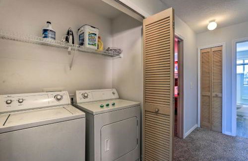 Less Than 8 Mi to Disney Getaway with Deck in Kissimmee! - Foto 23