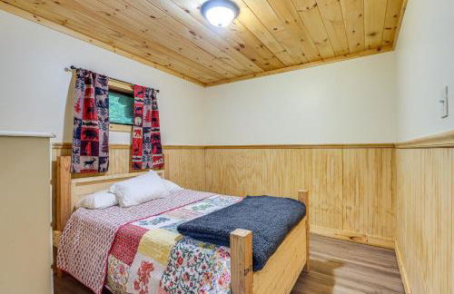 10 Mi to Gore Mountain! Pet-Friendly Cabin - Foto 7