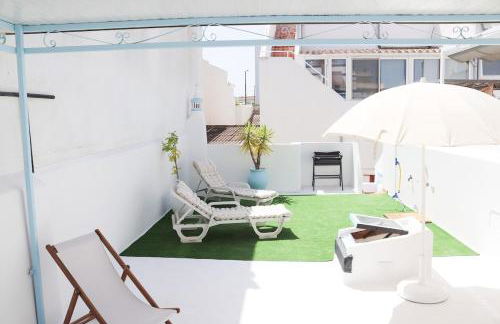 Traditional Home & Private Rooftop Olhão - Photo 13