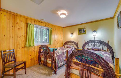 Inlet Lakefront Home Private Dock and Beach Access! - Foto 16