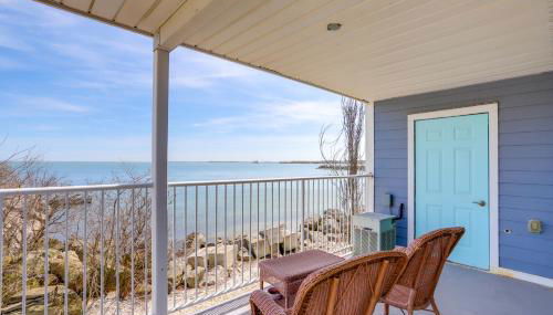 Waterfront Bass Island Retreat with Balcony and TV - Foto 2