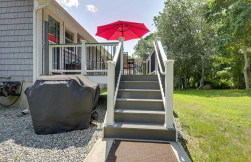 Coastal Getaway with Porch, 2 Mi to Niantic Beach! - Foto 22