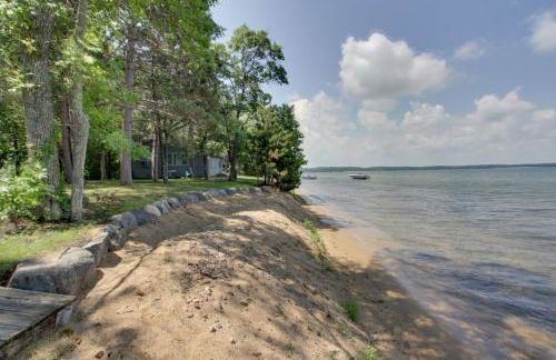 Pelican Lake Cabin Private Beach and Scenic Sunsets - Foto 17