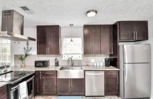 Coastal Comfort Moments from the Boardwalk with Gated Boat Parking - Foto 15