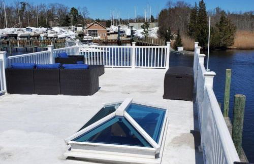 Float and Relax ON the Water Float Home - Foto 8